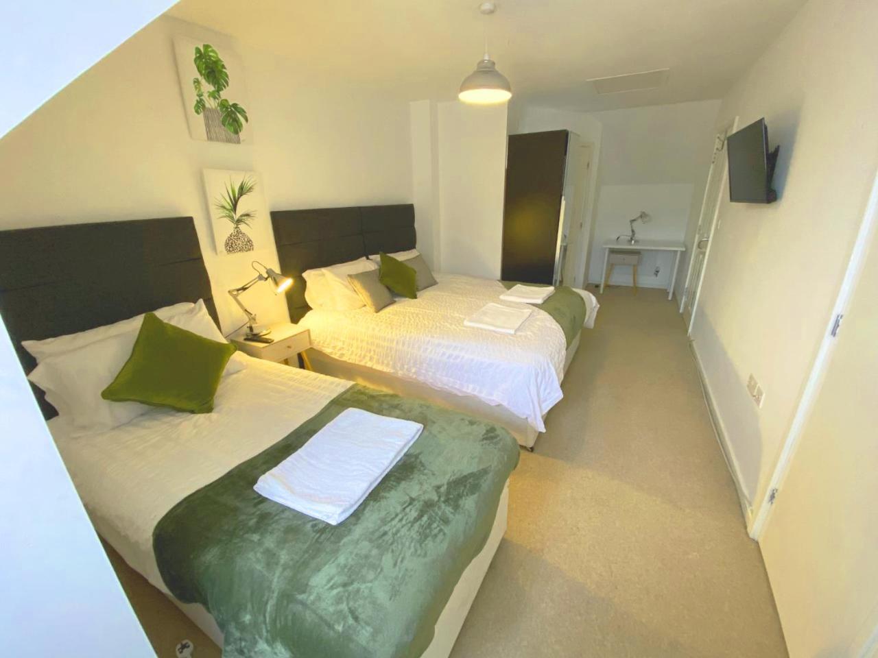 Walsall Group Accommodation Exteriér fotografie