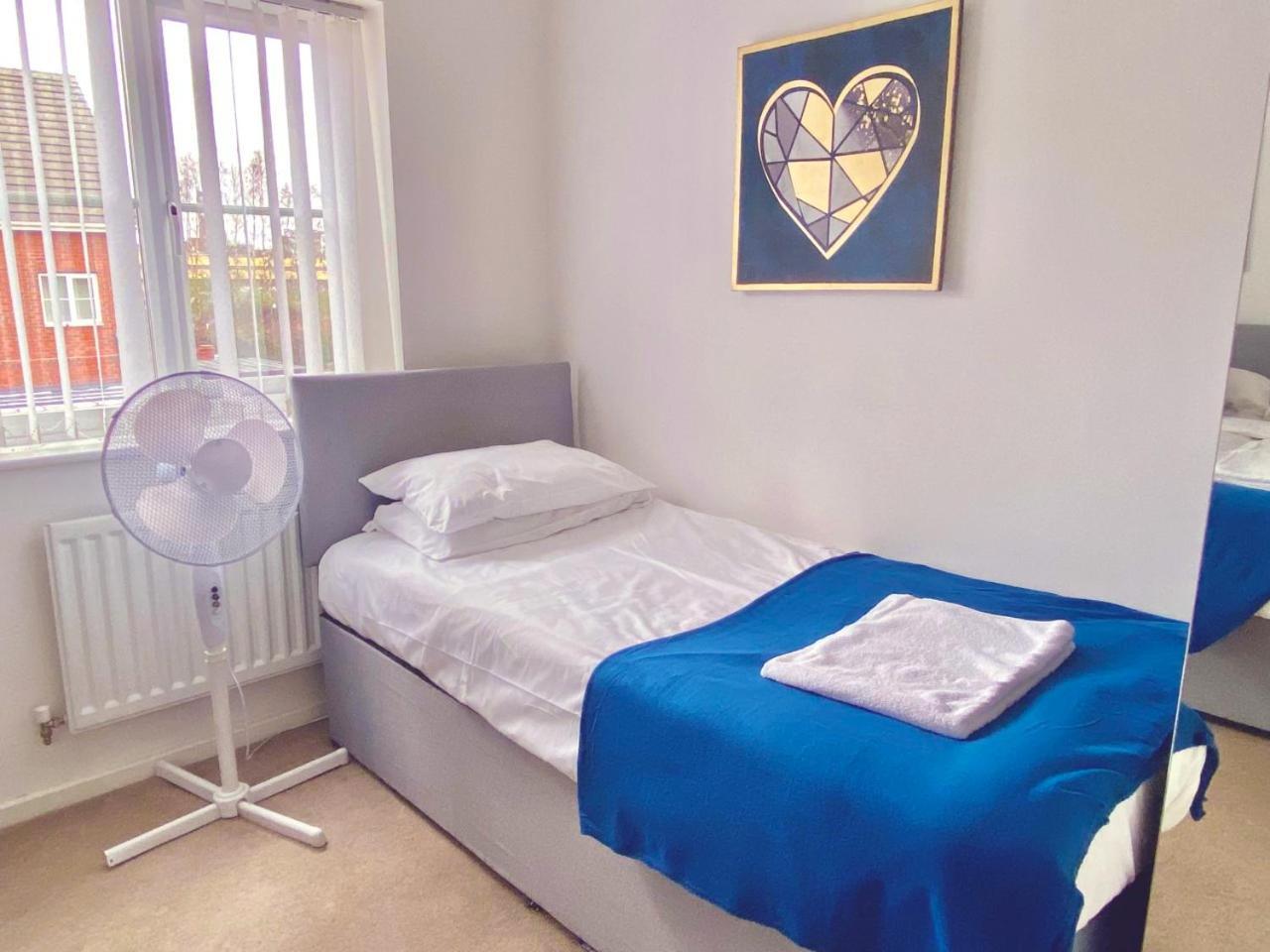 Walsall Group Accommodation Exteriér fotografie
