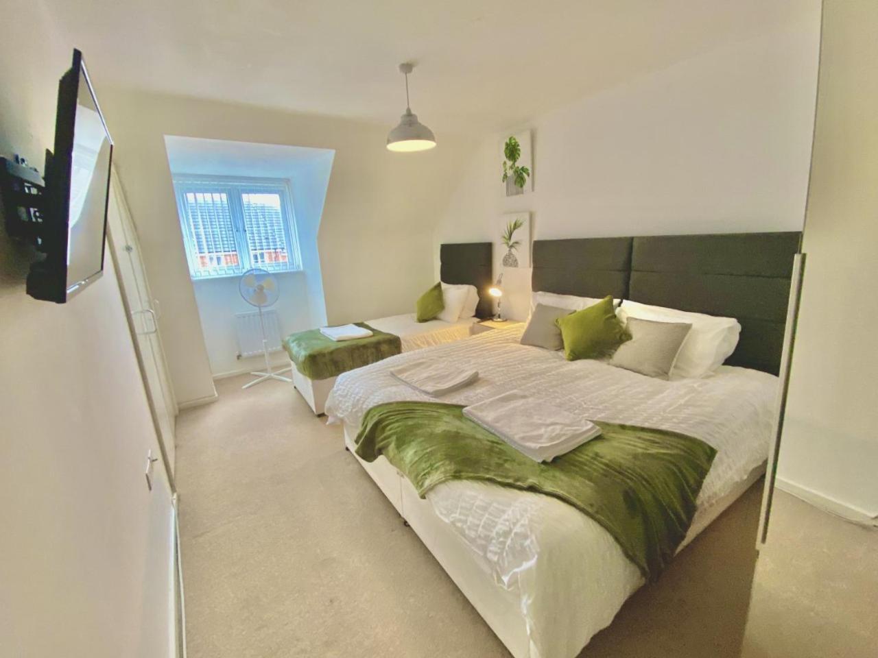 Walsall Group Accommodation Exteriér fotografie