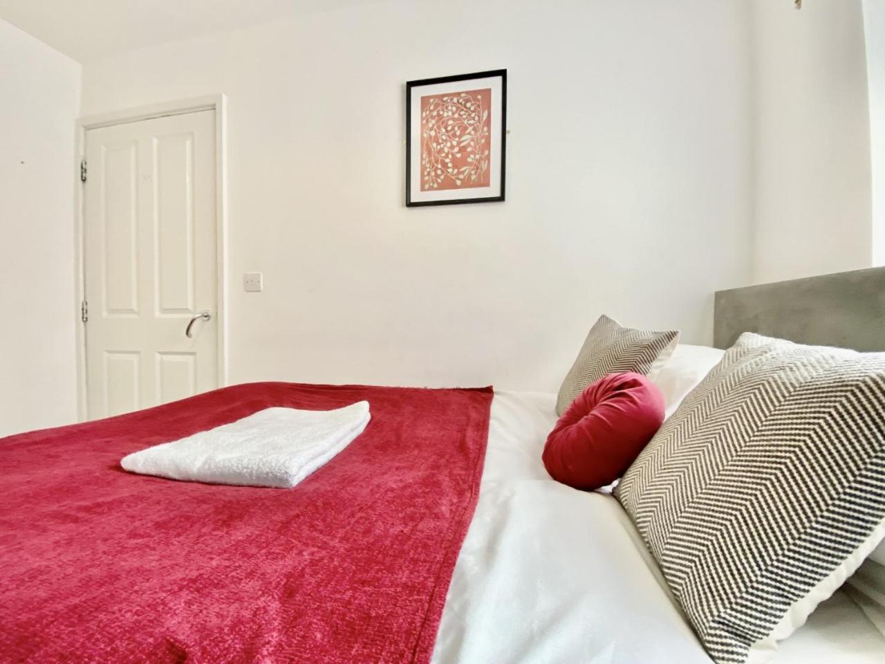 Walsall Group Accommodation Exteriér fotografie