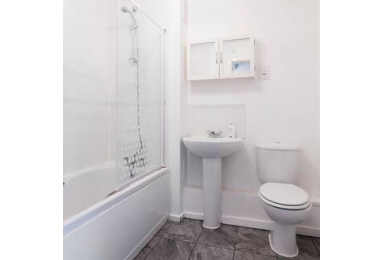 Walsall Group Accommodation Exteriér fotografie